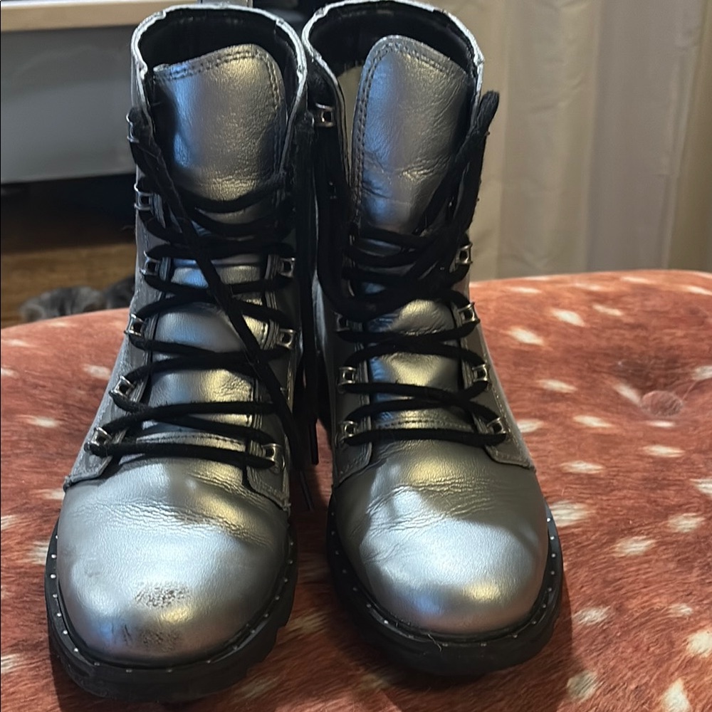 EUC Sorel Metallic Silver Boots (Size 9) - Picture 3 of 5
